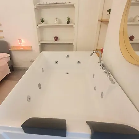 Alojamento de Acomodação e Pequeno-almoço Adriatica Hottube And Sauna 3*
