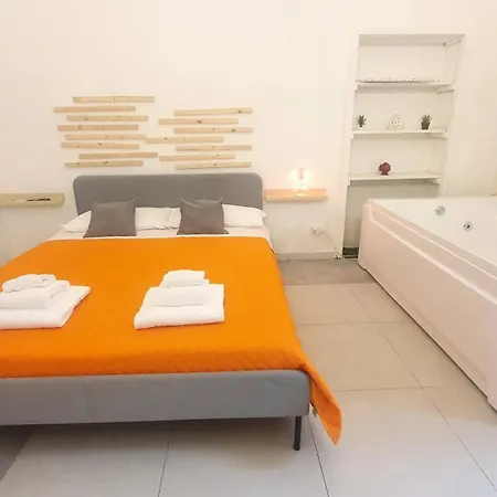 Adriatica Hottube And Sauna 住宿加早餐酒店 3*